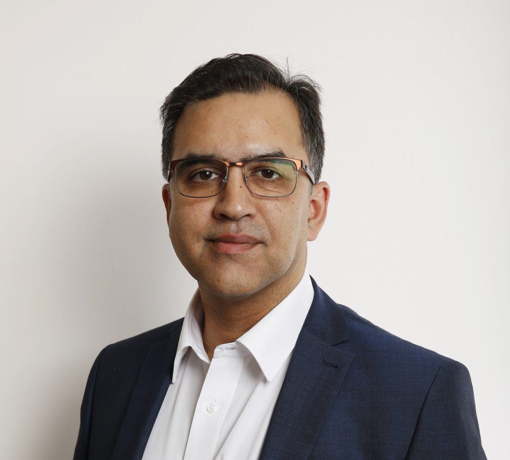 Mr Minhal Chatoo, Consultant Knee Surgeon at One Hatfield Hospital